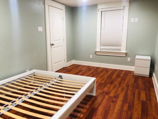 Foto del edificio - 2715 Monterey St