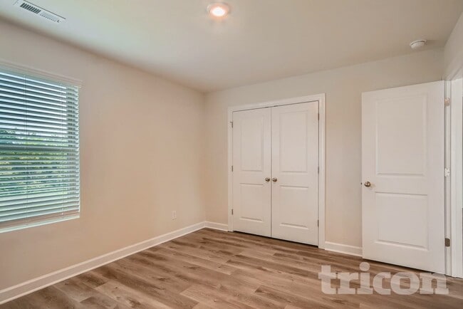 Foto del edificio - 9205 Festival Wy