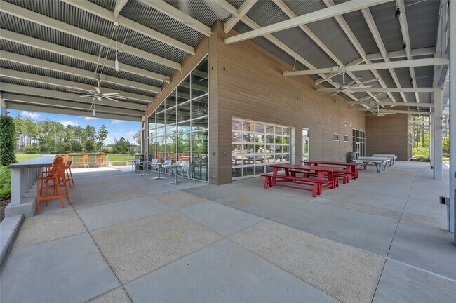 Foto del edificio - 17446 Vino Vines Ln
