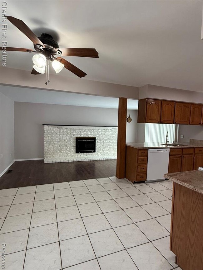 Building Photo - 11477 Aspen Dr