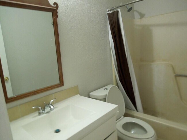 Foto del edificio - 16243 Beechnut St