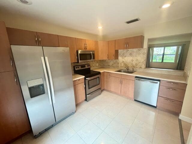 Building Photo - 13105 Belhaven Ct