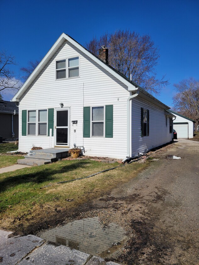 Foto principal - 1016 Wirtz Ave