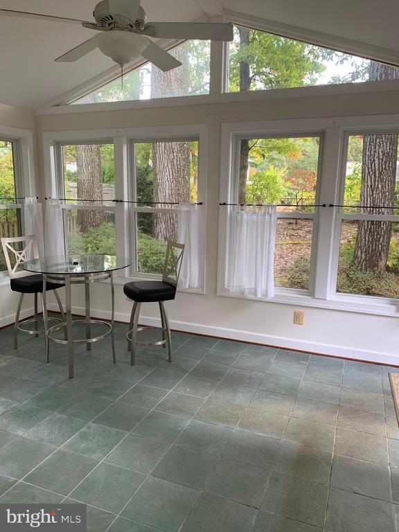 Foto del edificio - 3532 Queen Anne Dr