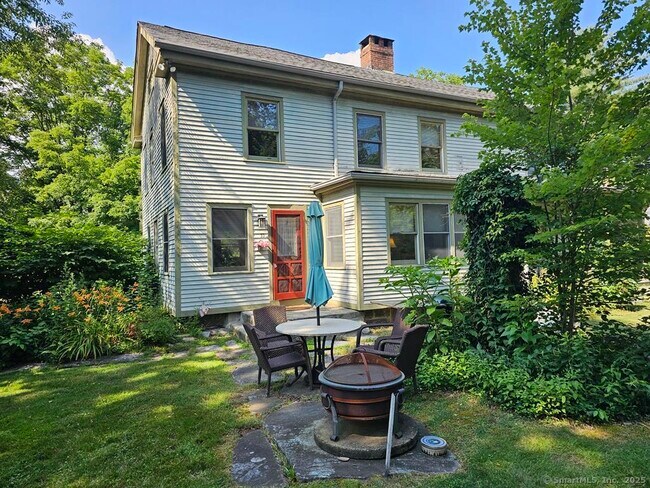 Foto del edificio - 33 Wildwood Ave