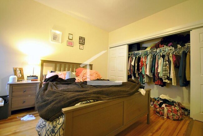 Foto del edificio - 1950 Beacon St