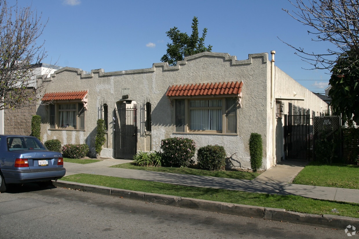 Building Photo - 1170 Cherry Ave