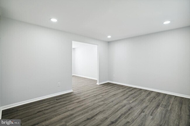 Building Photo - 12401 Stone Church Ct