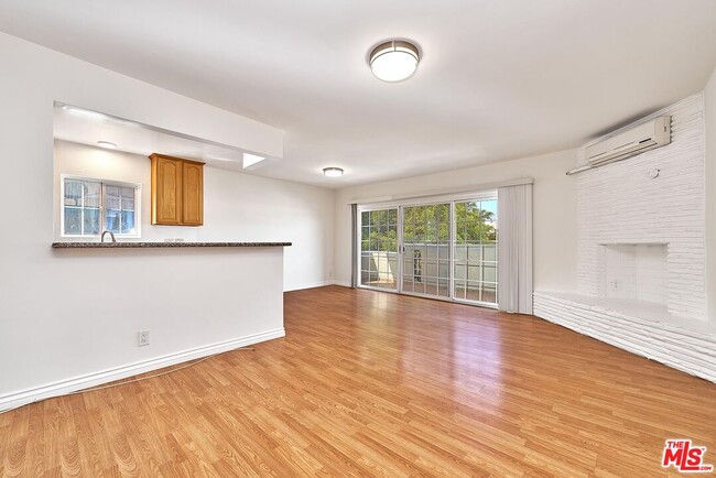 Building Photo - 350 S Hobart Blvd