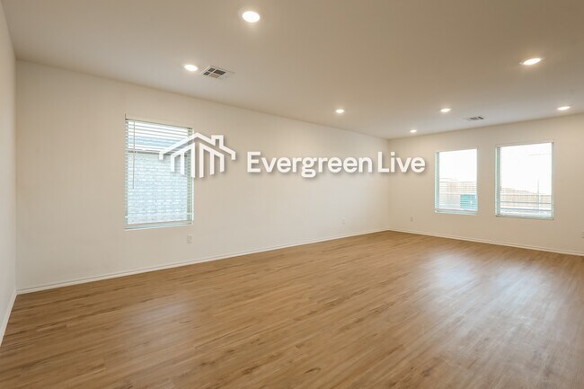 Foto del edificio - 3720 Palmetto Bluff Dr