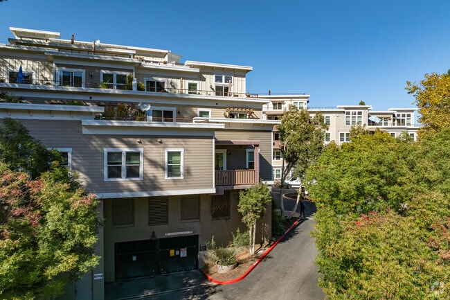 Building Photo - 33 North Apartments