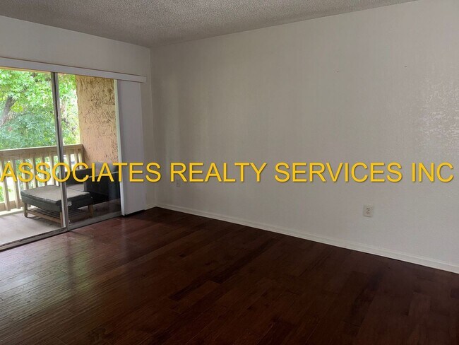 Foto del edificio - Spacious 2bed/2bath Condo in CREEK’S EDGE ...