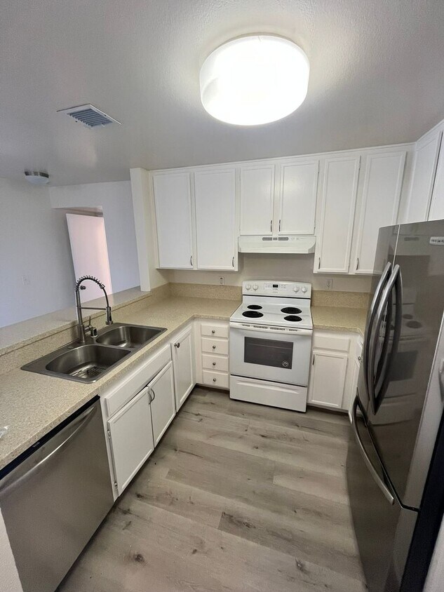 Primary Photo - Move-In Ready 2-Bed Condo with Upgrades & ...
