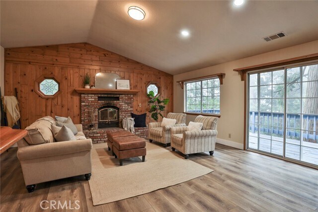 Building Photo - 24645 Bernard Dr