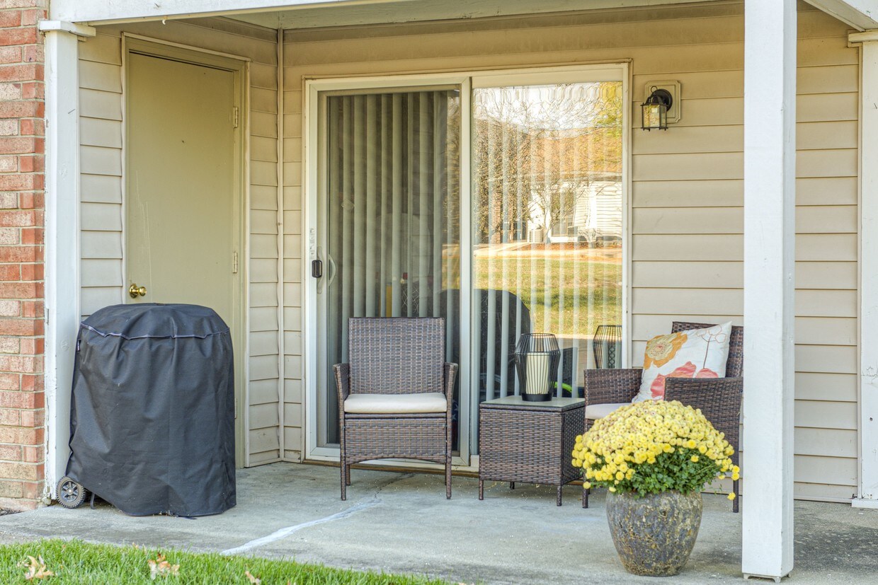 Castleton Manor Apartments - 5850 Laketon Dr Indianapolis, IN 46220 ...