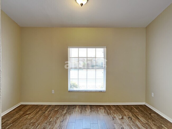 Building Photo - 4675 Great Blue Heron Drive