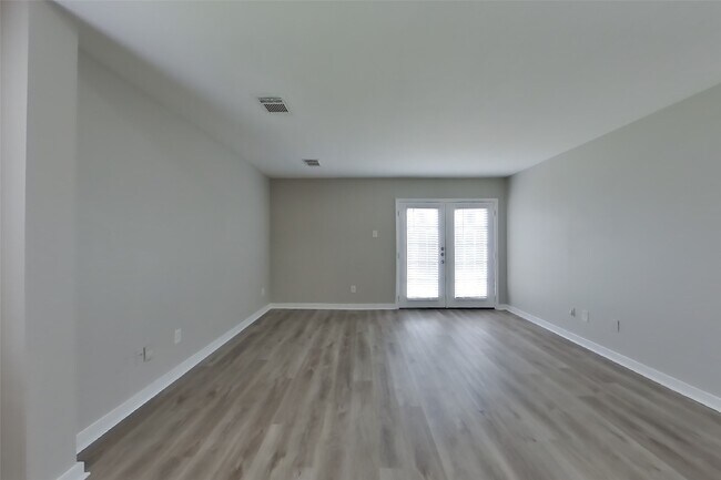 Foto del edificio - 16507 Lazy Ridge Rd