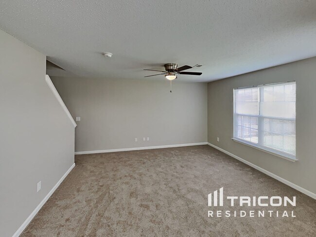 Foto del edificio - 5040 Liberty Hall Cir