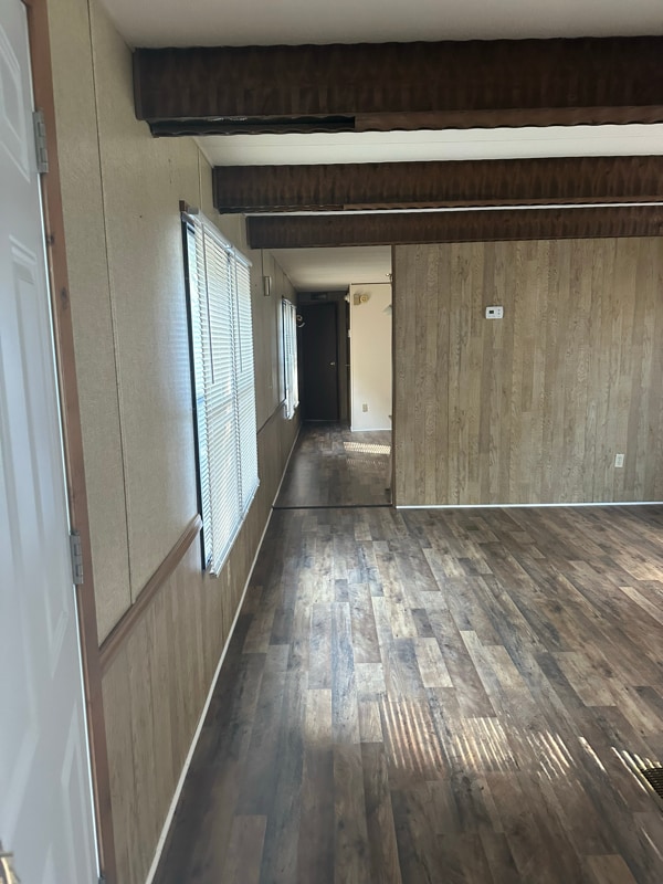 Building Photo - 833 Lovell Rd