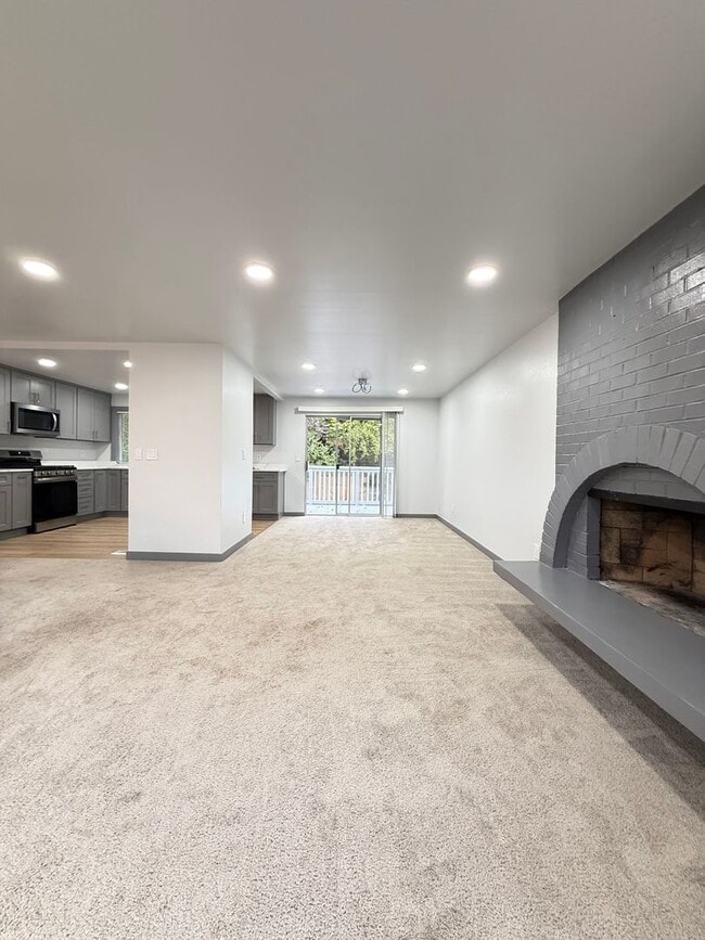 Building Photo - Charming Redmond Rental on Education Hill – Corner Lot Retreat