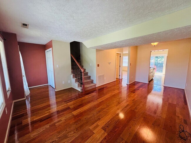 Foto del edificio - 530 Kamran Dr NW