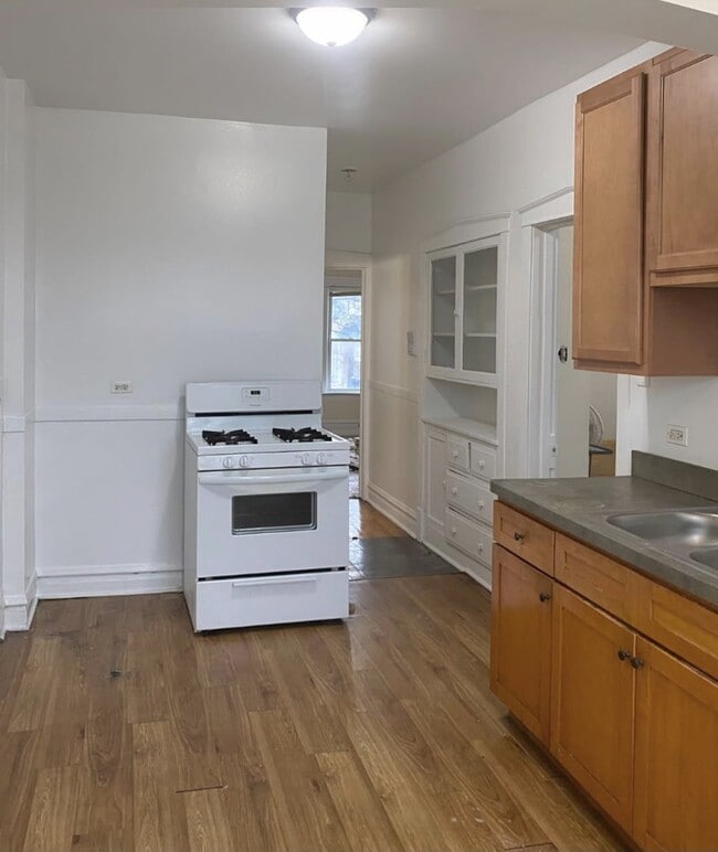 Building Photo - 4935 W 18th St