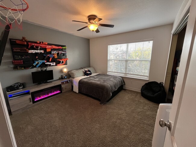 Building Photo - 312 High Meadows Dr