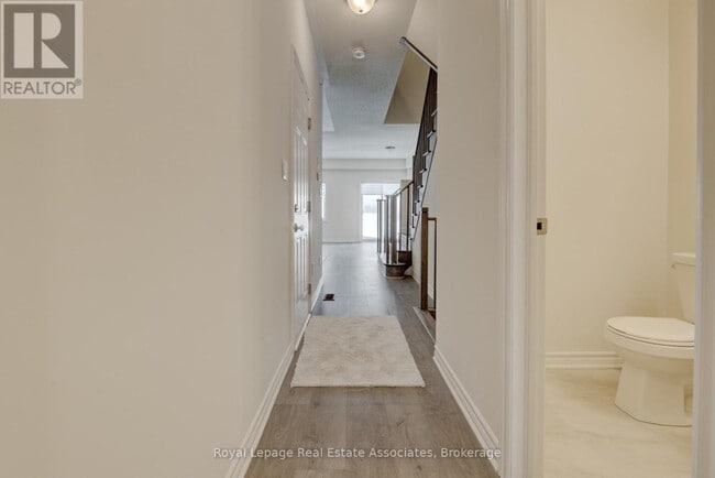 Building Photo - 121 Sapphire Wy