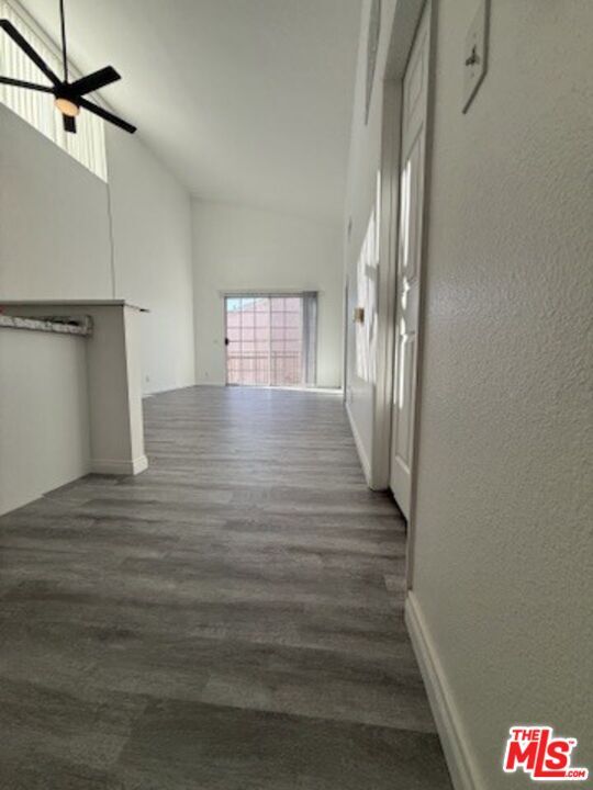 Foto del edificio - 621 N Bronson Ave