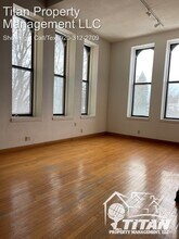 Building Photo - 207 E Irving Ave