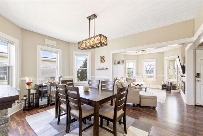 Foto del edificio - 1126 Fellsway