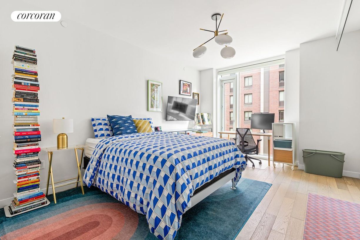 Primary Photo - 505 W 43rd St