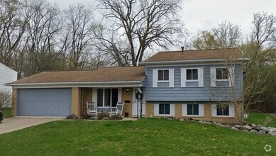 Building Photo - 243 Randall Dr