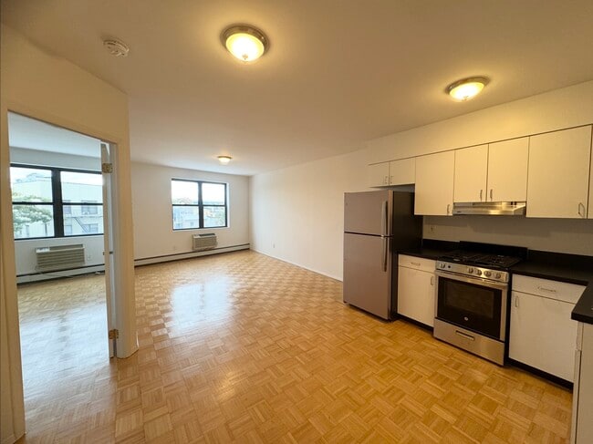 Building Photo - 1829 26th Ave