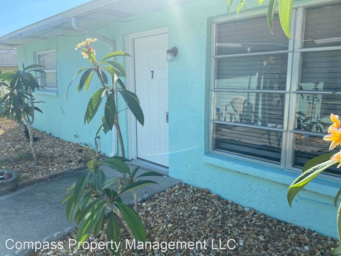 Primary Photo - 2 br, 1 bath House - 625 Old Englewood Rd #7