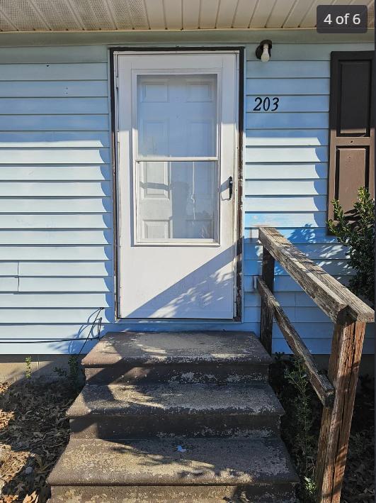 Building Photo - 203 Rainbow Row Dr