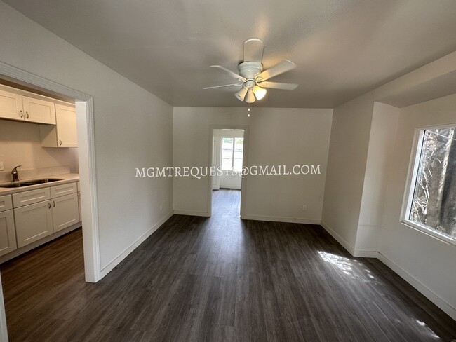 Building Photo - 3420 Lemon Street, Unit 3424