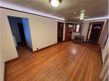 Building Photo - 512 Montana Ave