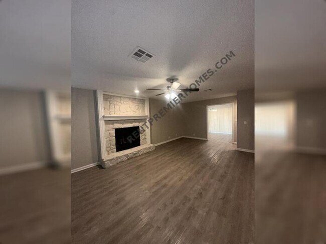 Foto del edificio - 601 Rolling Hls Ter