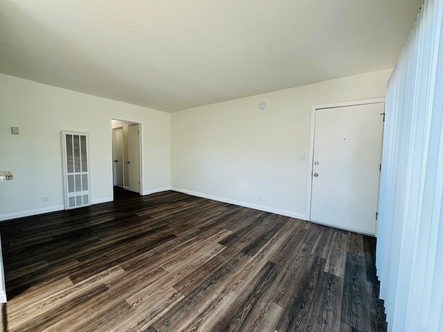 Building Photo - 157 St