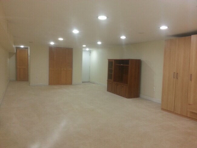 Lower Level with Private Entrance - 58 R St NW