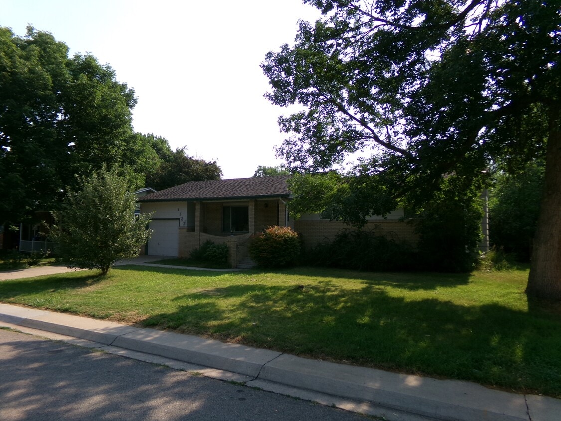 Primary Photo - 1132 Ponderosa Dr