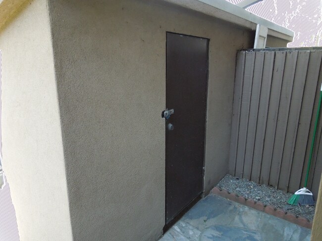 Foto del edificio - 2280 Woodside Ln