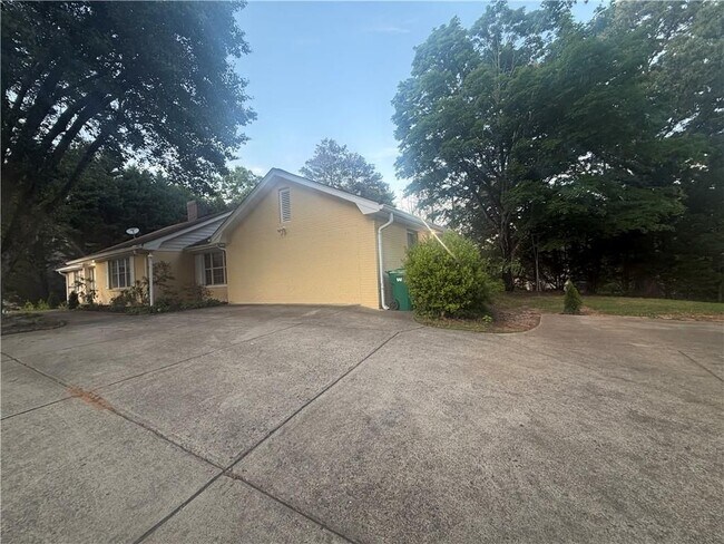 Foto del edificio - 981 Woodward Park Dr