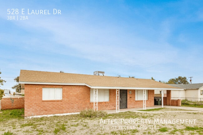 Building Photo - 528 E Laurel Dr