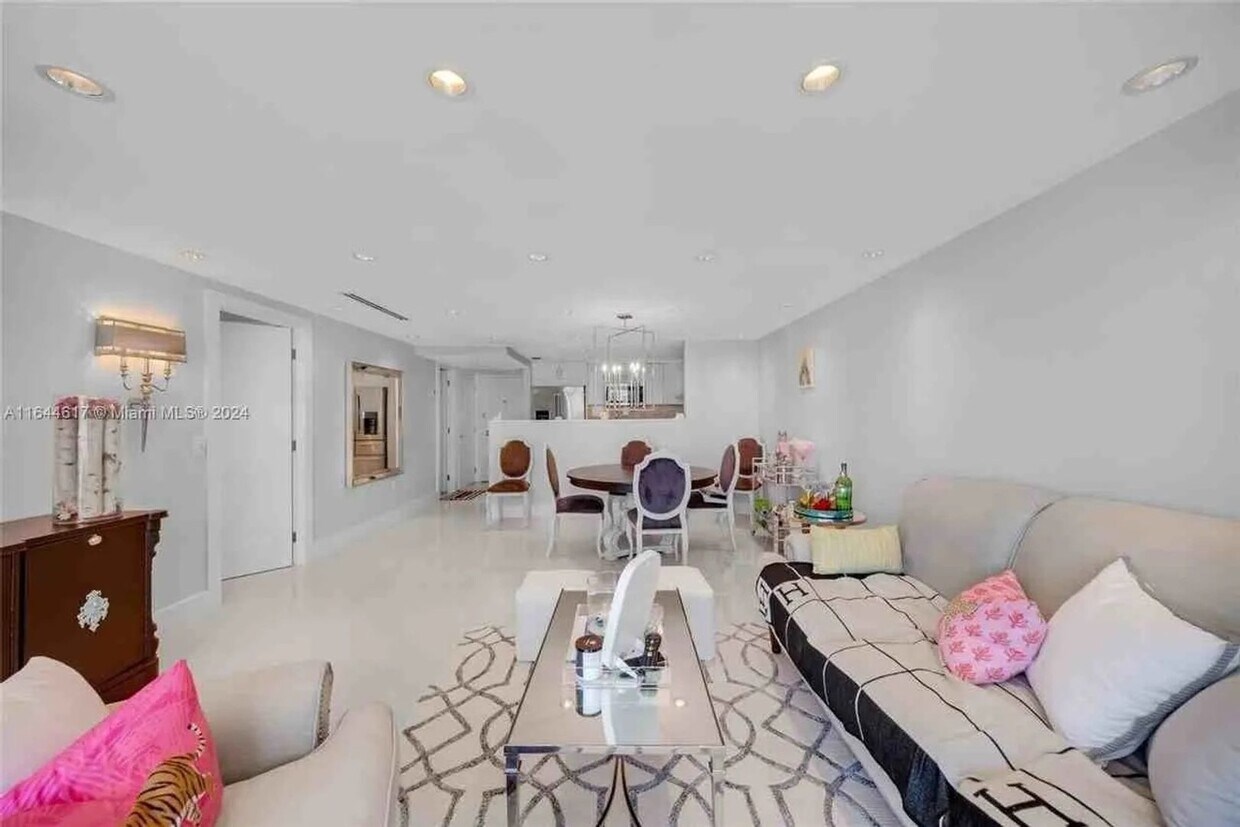 Primary Photo - 1 Bedroom Townhome in Miami Beach