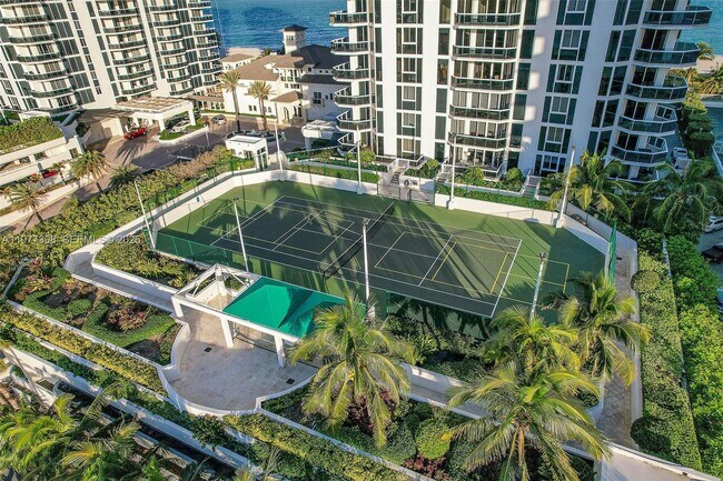 Foto del edificio - 4779 Collins Ave