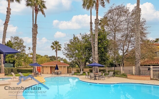 Building Photo - Wonderful La Costa Condo!