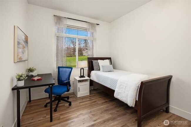 Foto del edificio - 566 241st Ln SE