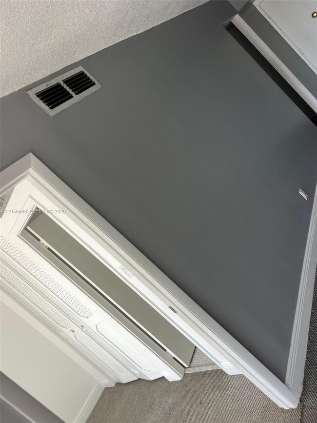 Foto del edificio - 3301 N Country Club Dr